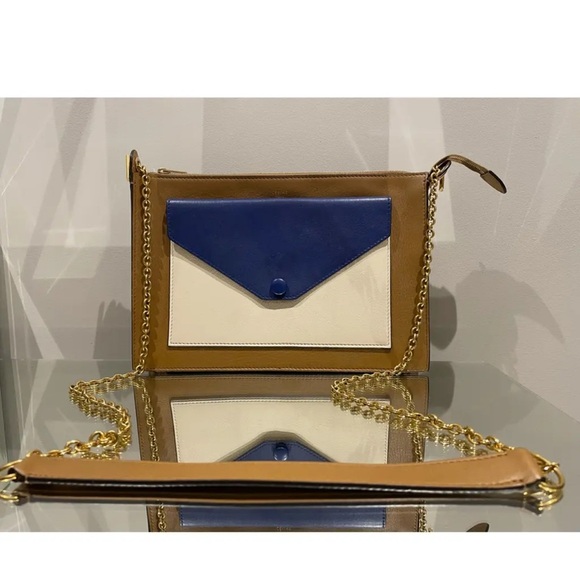 Celine Tan and Blue Shoulder Bag with Gold Chain - Picture 3 of 6